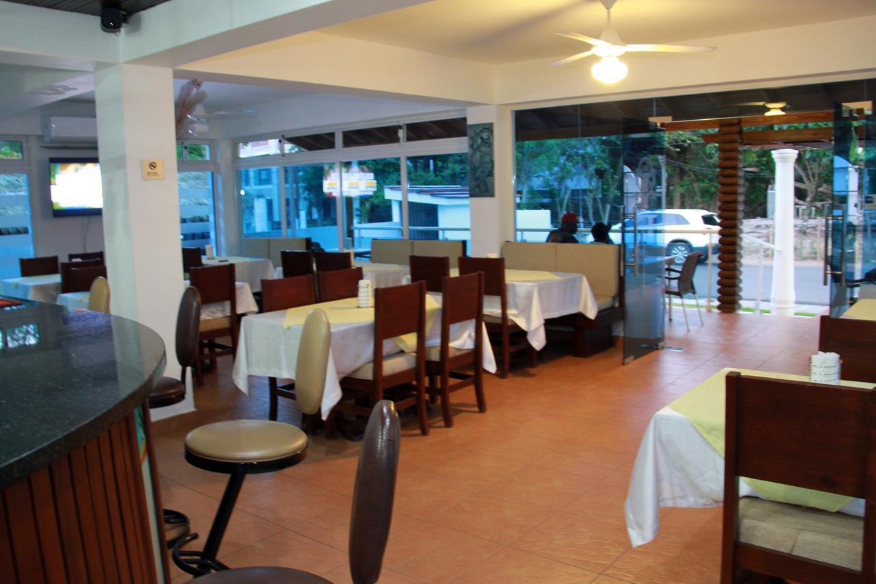 Anton Reef Hotel Sosua Exterior photo